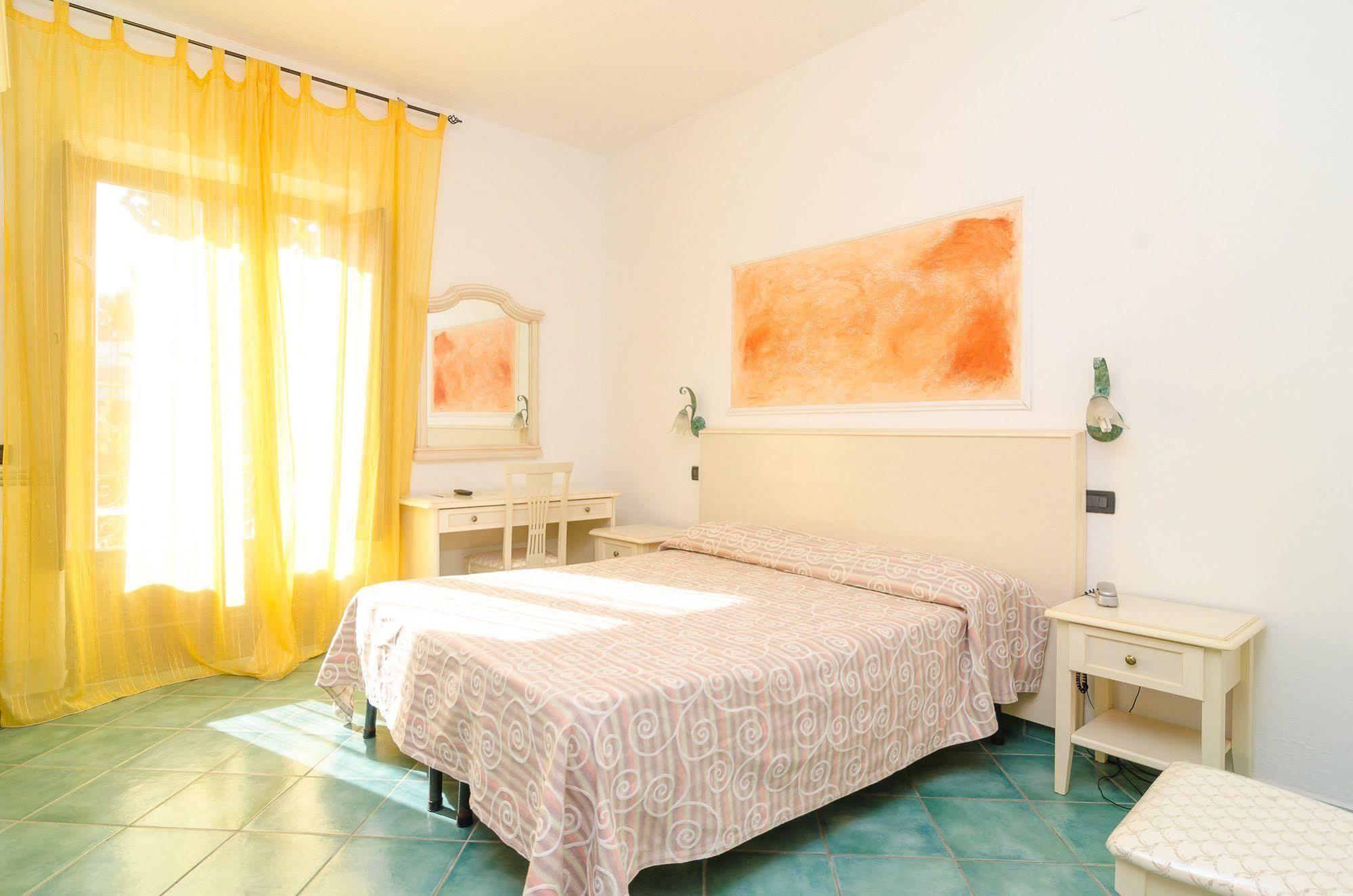 Hotel Aragonese Ίσκια Εξωτερικό φωτογραφία