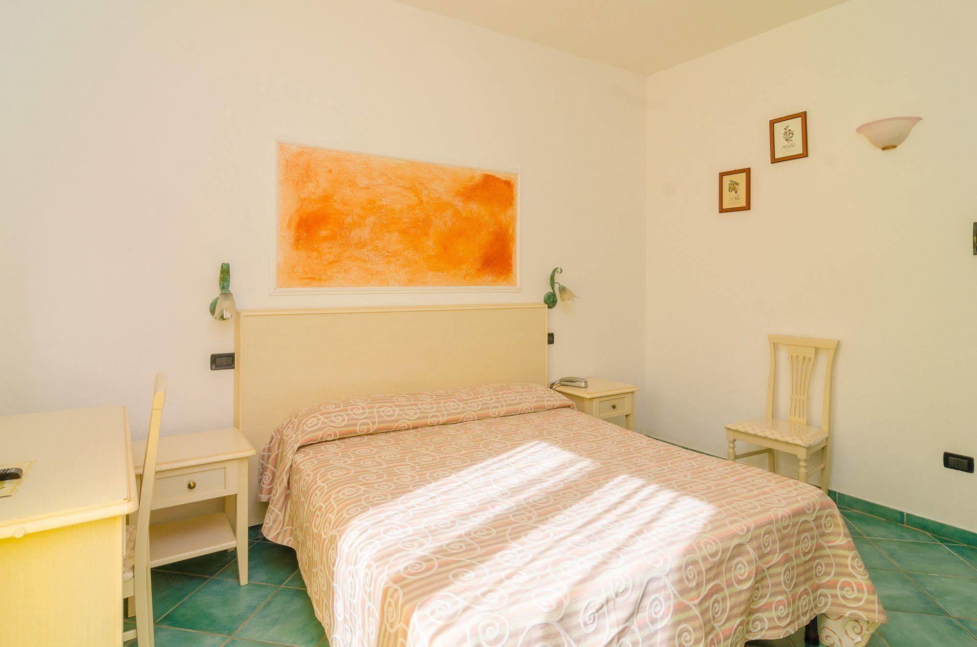 Hotel Aragonese Ίσκια Εξωτερικό φωτογραφία